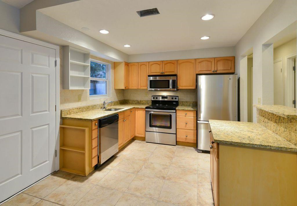 424 Shamrock Road St. Augustine, FL 32086 - Photo 8 of 22