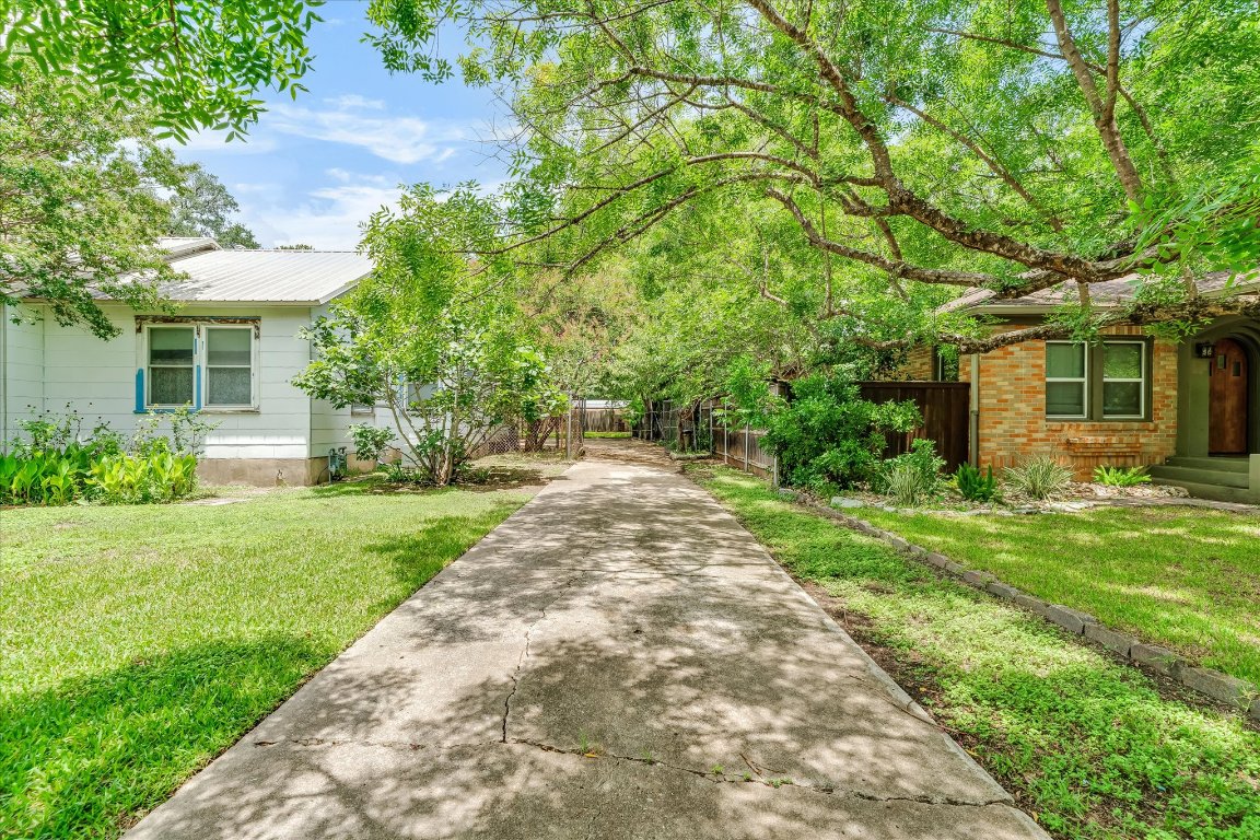 1206 Ruth Avenue Austin, TX 78757 - Photo 11 of 22 front view of a house with a yard