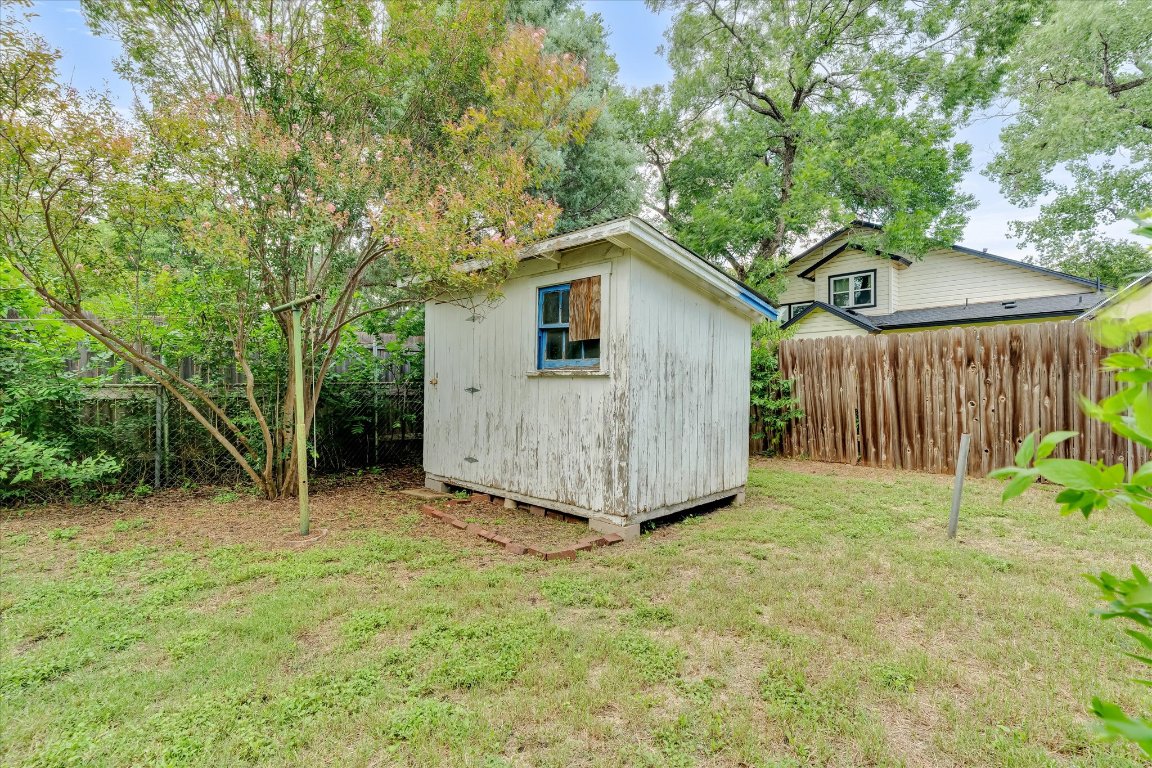 1206 Ruth Avenue Austin, TX 78757 - Photo 13 of 22 a view of backyard with green space