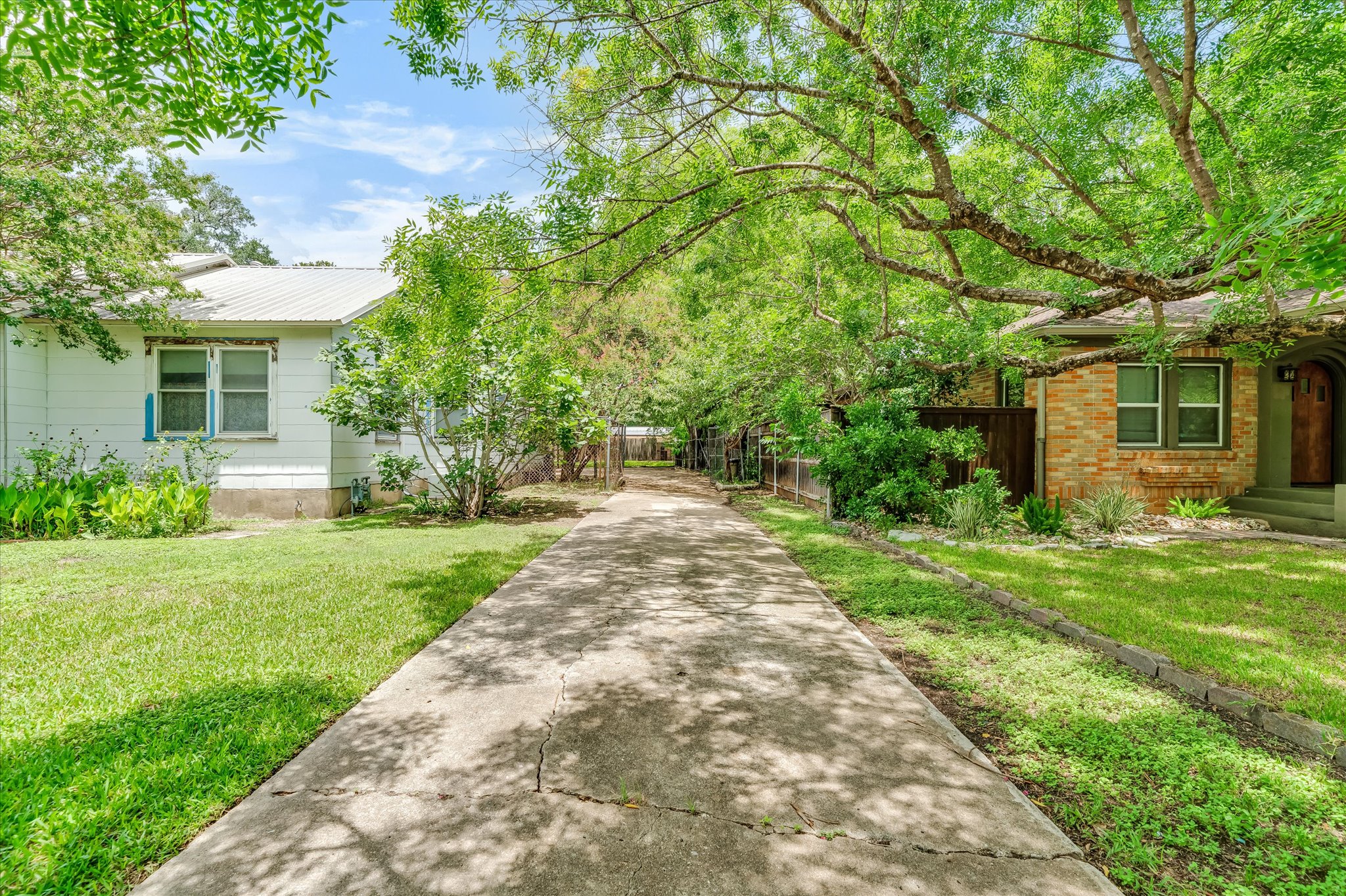 1206 Ruth Avenue Austin, TX 78757 - Photo 21 of 38 front view of a house with a yard