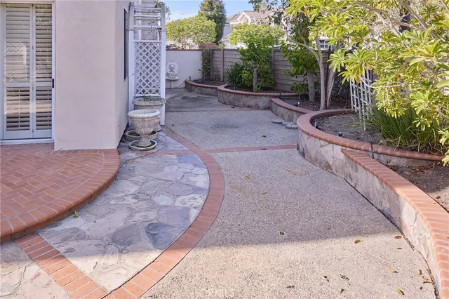 a view of a backyard of the house