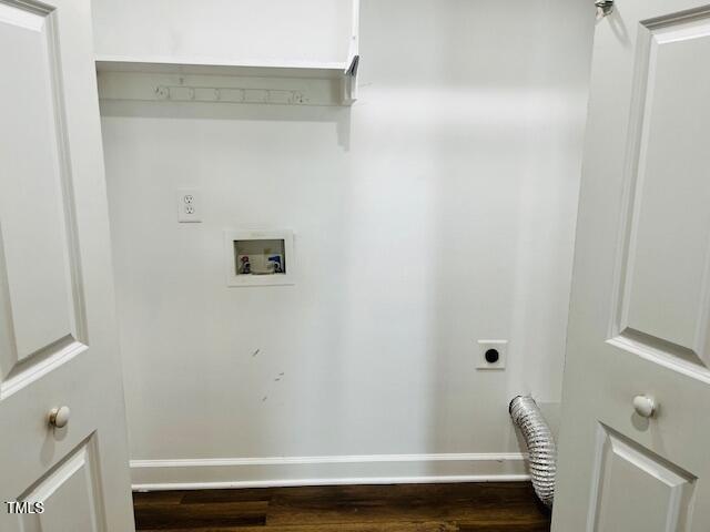 151 Bear Oak Drive Smithfield, NC 27577 - Photo 8 of 16 a bathroom with a bathtub