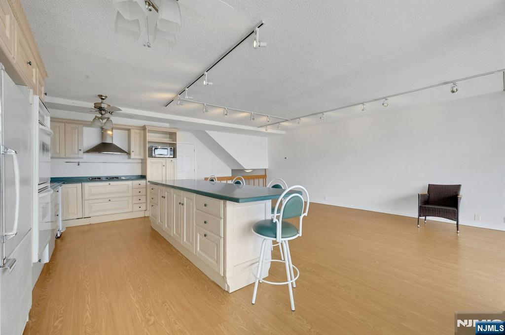 3 Horizon Road, Unit 1406 Fort Lee, NJ 07024 - Photo 15 of 37 Gallery Image 15