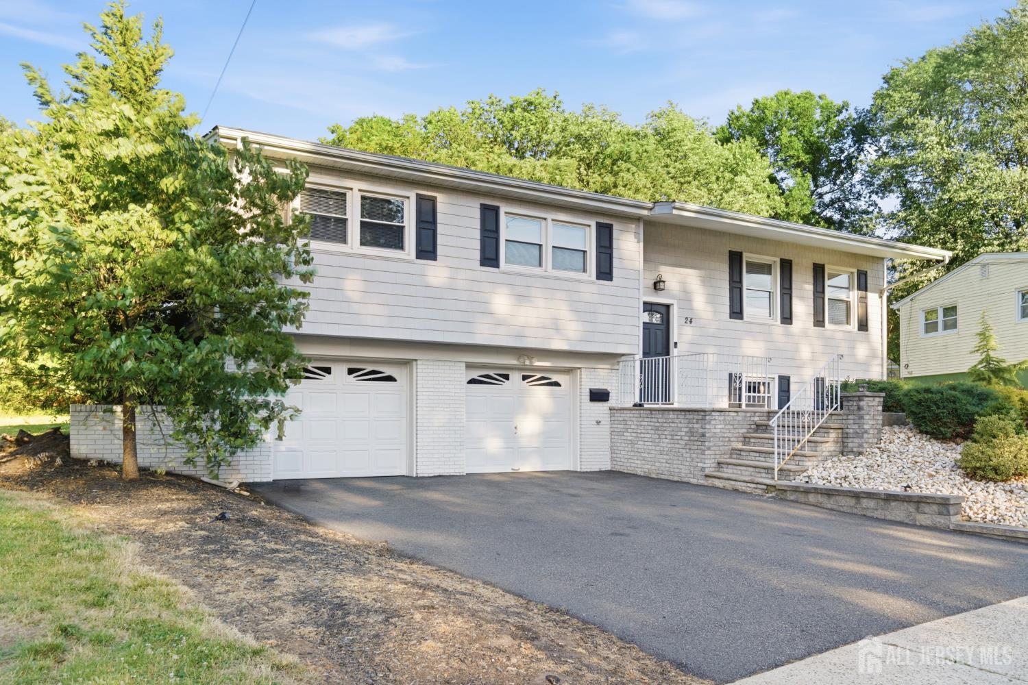 24 Wilk Road Edison, NJ 08837 - Photo 4 of 41