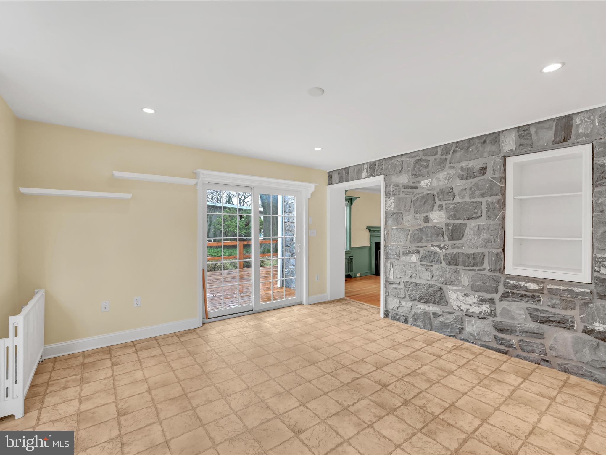 81 West Roseville Road Lancaster, PA 17601 - Photo 17 of 38 Dining Area