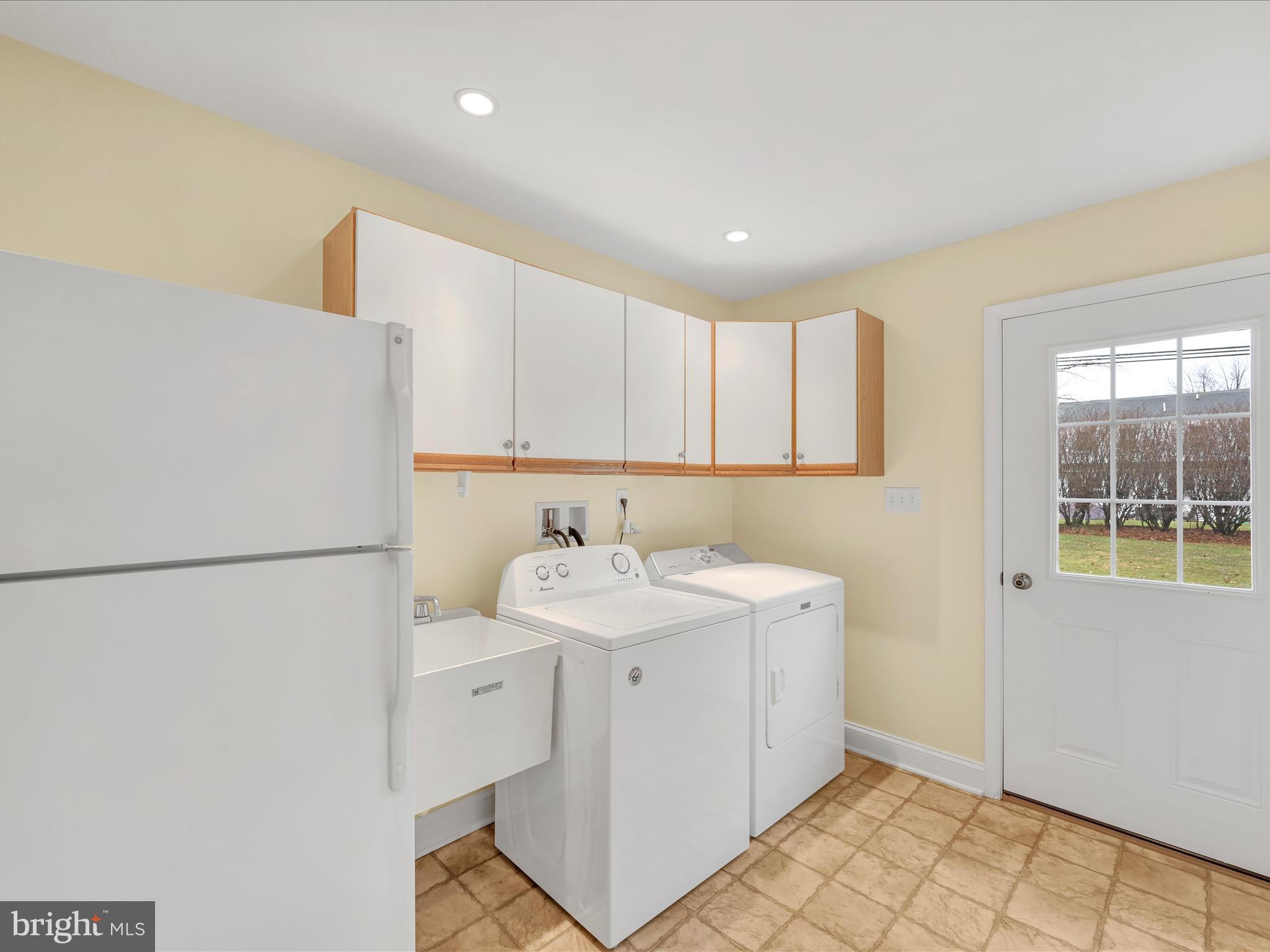 81 West Roseville Road Lancaster, PA 17601 - Photo 19 of 38 Laundry