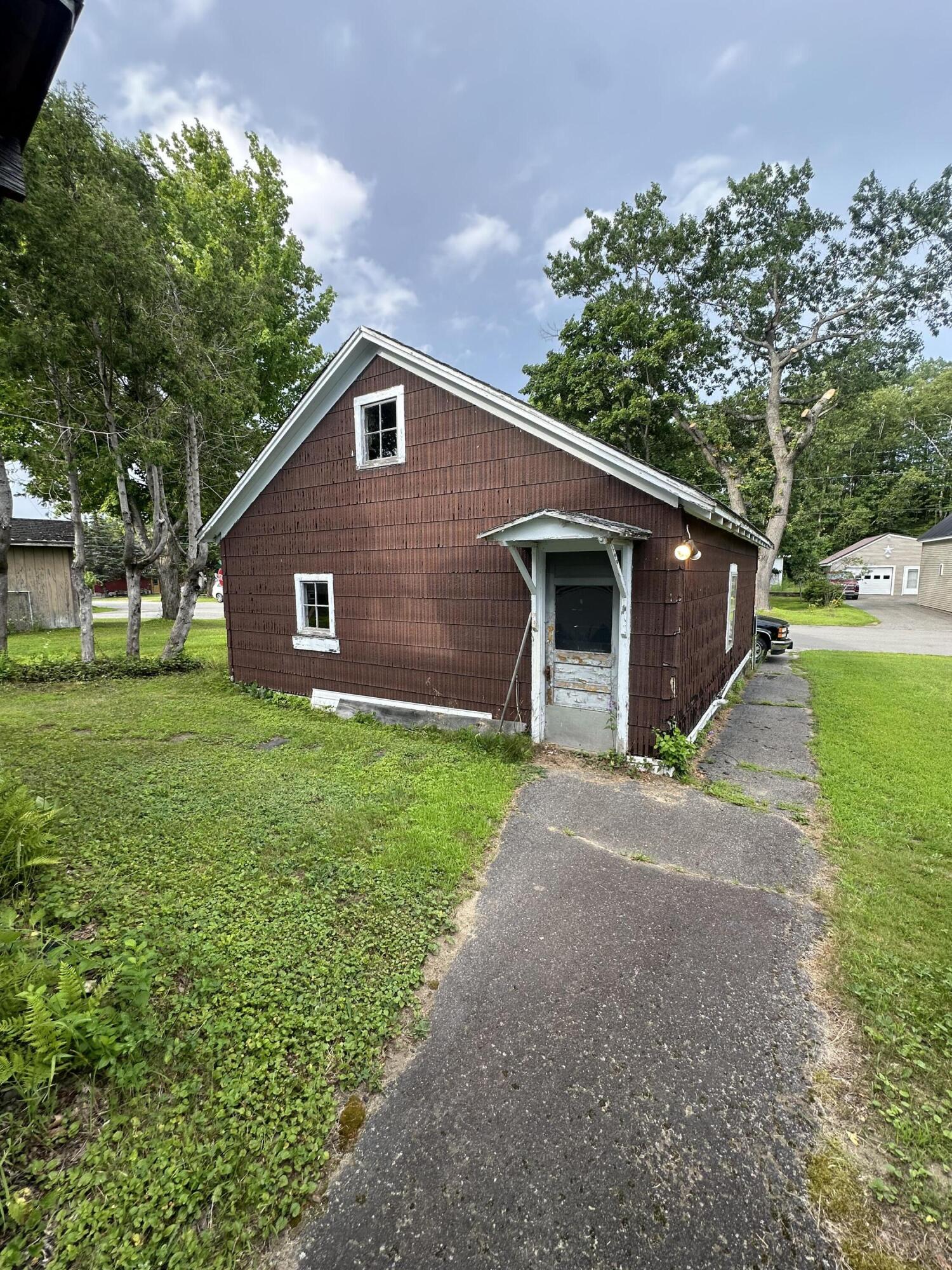 47 York Street Millinocket, ME 04462 - Photo 19 of 23 6BB9EE67-96A1-44B8-901B-FE07FD5D29C7