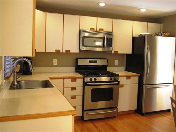 14 Cheshire Road Sharon, MA 02067 - Photo 4 of 19 Gallery Image 4