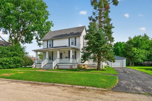 $199,000 | 121 West 6th Street, Byron, IL 61010