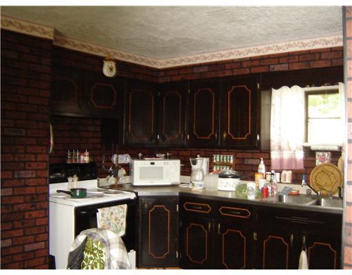 379 Hecla Road Mount Pleasant, PA 15666 - Photo 2 of 7 Kitchen.