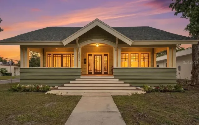 $799,000 | 1550 3rd Avenue West, Bradenton, FL 34205