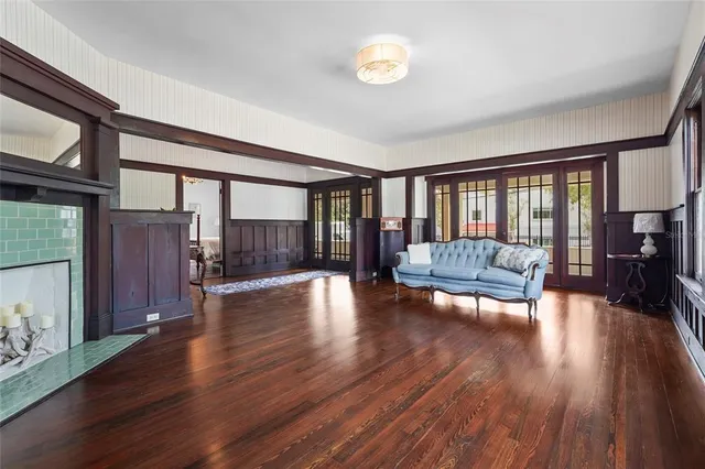 $799,000 | 1550 3rd Avenue West, Bradenton, FL 34205