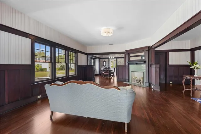 $799,000 | 1550 3rd Avenue West, Bradenton, FL 34205