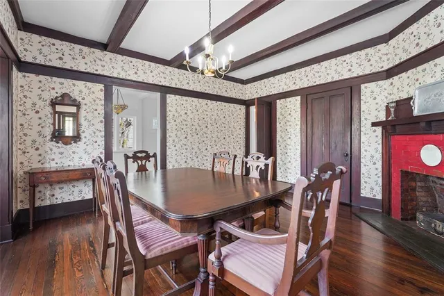 $799,000 | 1550 3rd Avenue West, Bradenton, FL 34205