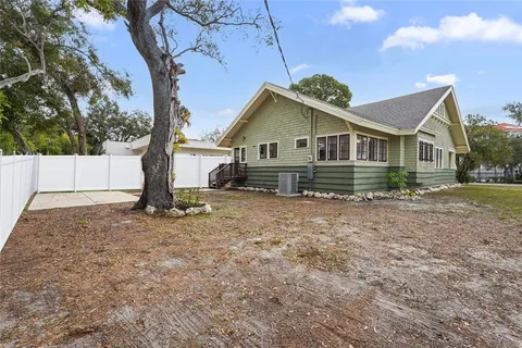 $699,000 | 1550 3rd Avenue West, Bradenton, FL 34205