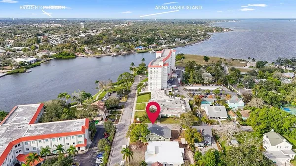 $699,000 | 1550 3rd Avenue West, Bradenton, FL 34205