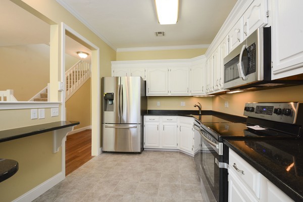 402 B Ridgefield Circle, Unit B Clinton, MA 01510 - Photo 5 of 16 Gallery Image 5