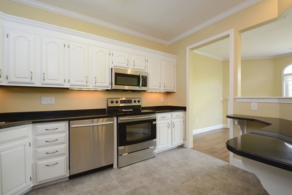 402 B Ridgefield Circle, Unit B Clinton, MA 01510 - Photo 6 of 16 Gallery Image 6