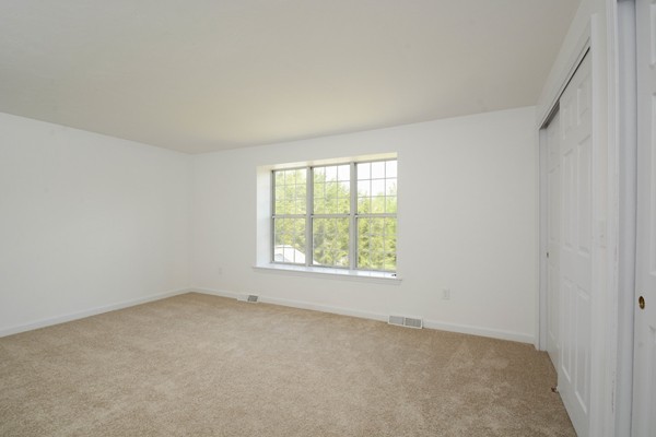 402 B Ridgefield Circle, Unit B Clinton, MA 01510 - Photo 10 of 16 Gallery Image 10
