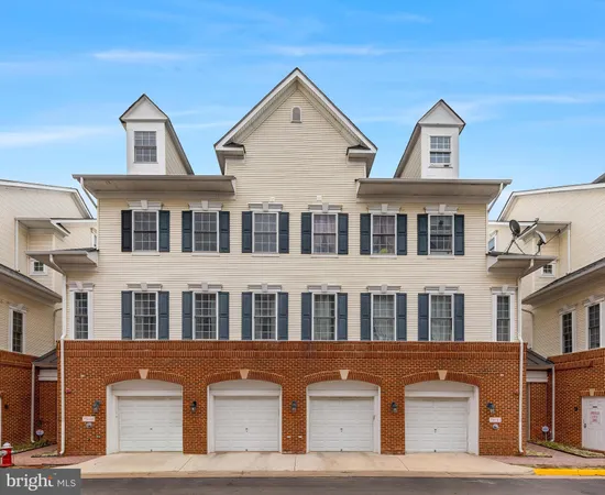 $475,000 | 7752 Milford Haven Drive, Unit 52B, Lorton, VA 22079