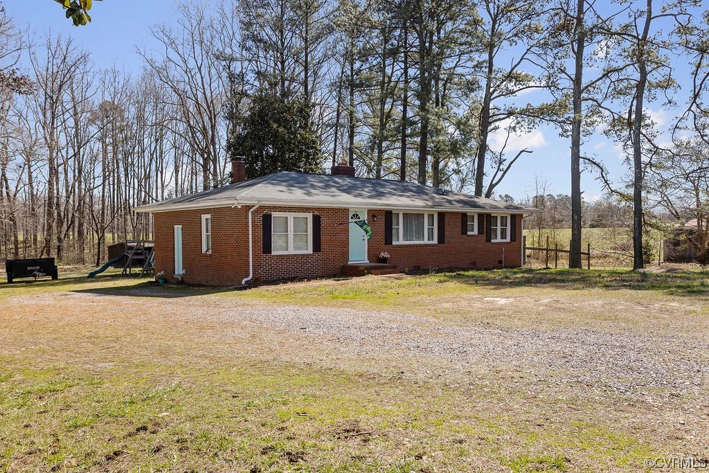 8510 Old Town Road Disputanta, VA 23842 - Photo 3 of 27 Gallery Image 3