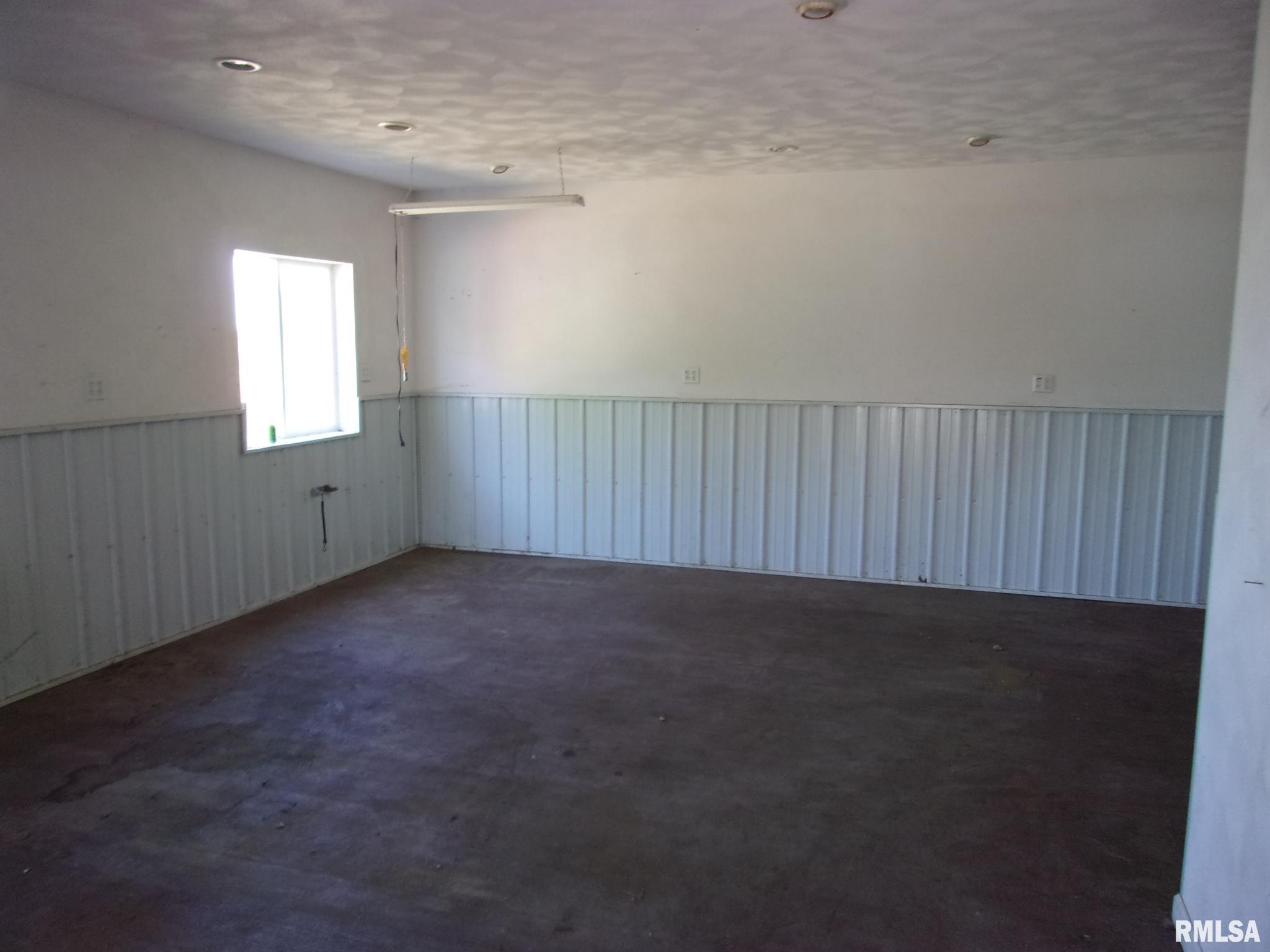7177 Spring Lake Road Manito, IL 61546 - Photo 17 of 31 Gallery Image 17