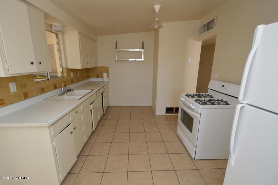 321 East Adams Street Tucson, AZ 85705 - Photo 1 of 6