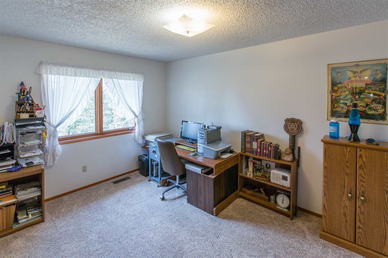3625 East Norwood Road Colbert, WA 99005 - Photo 10 of 20