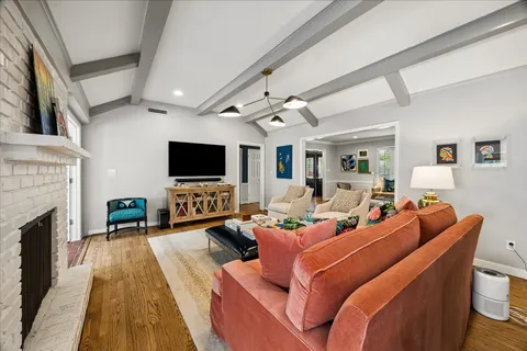 $1,295,000 | 2011 Briarmead Drive, Houston, TX 77057