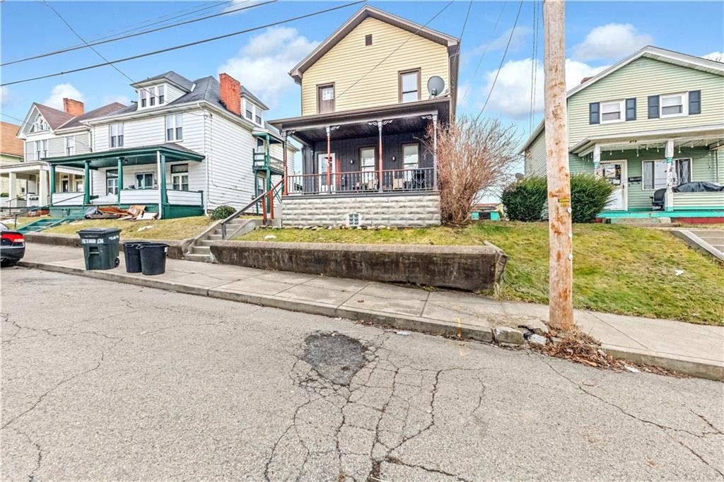 423 Jackson Street Rochester, PA 15074 - Photo 2 of 24
