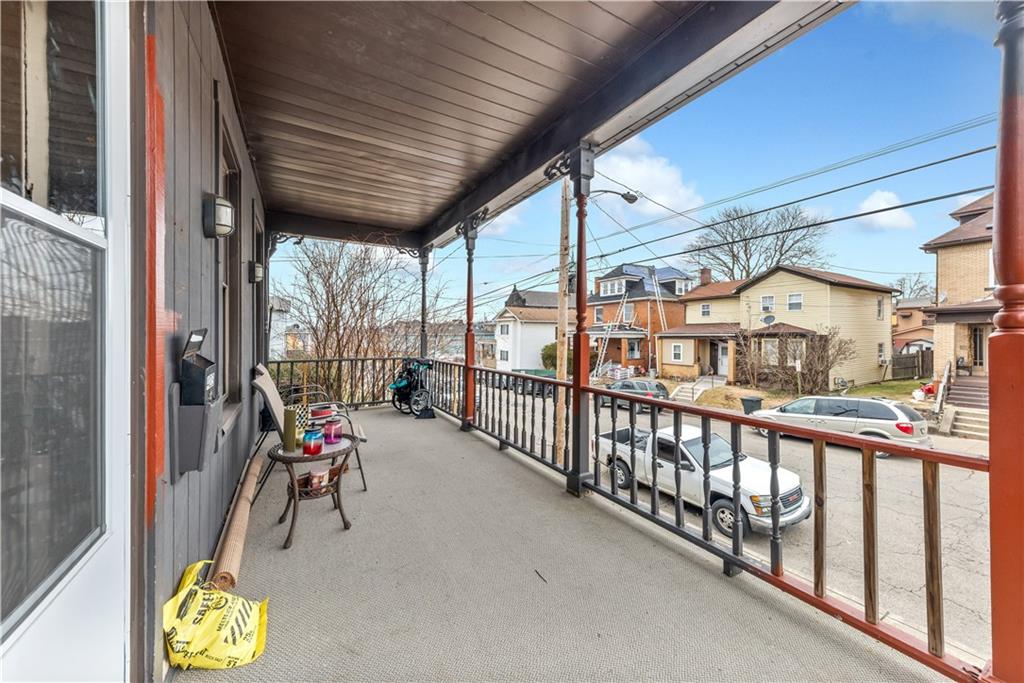 423 Jackson Street Rochester, PA 15074 - Photo 4 of 24
