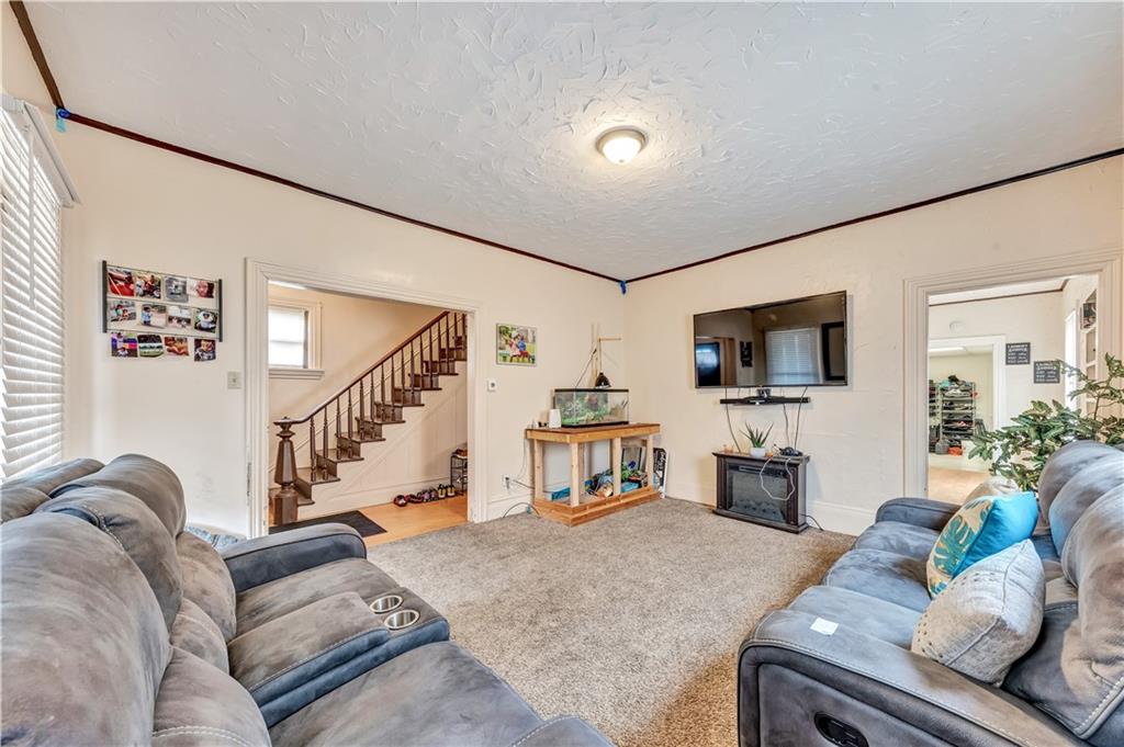423 Jackson Street Rochester, PA 15074 - Photo 7 of 24