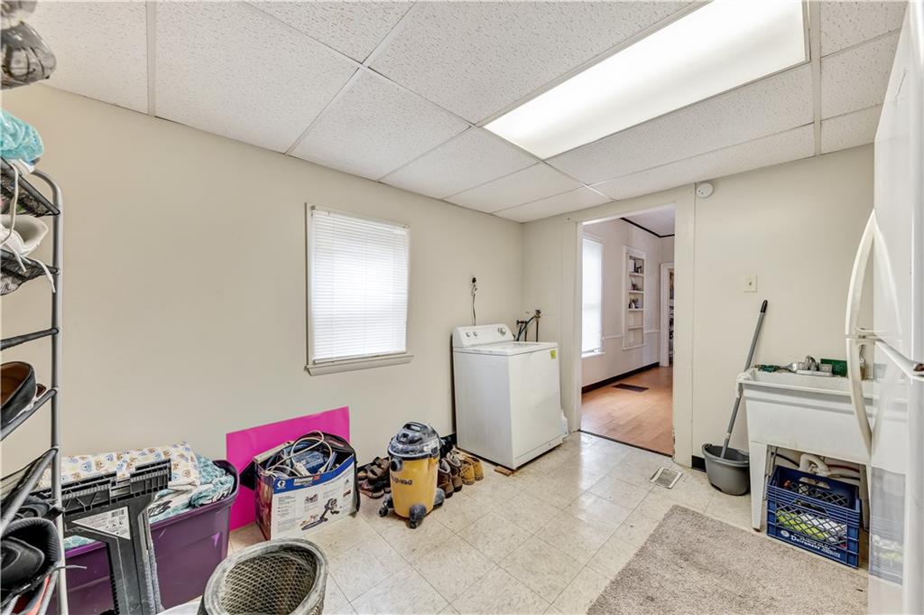 423 Jackson Street Rochester, PA 15074 - Photo 10 of 24