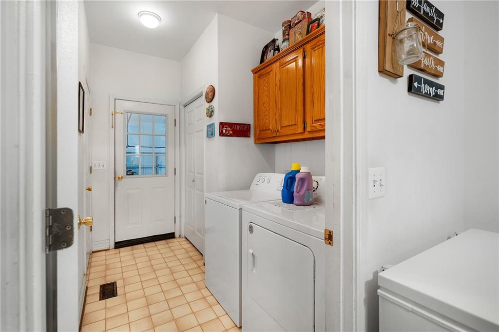 2467 Owens Gin Road Northeast Resaca, GA 30735 - Photo 26 of 44 a kitchen with a sink and cabinets