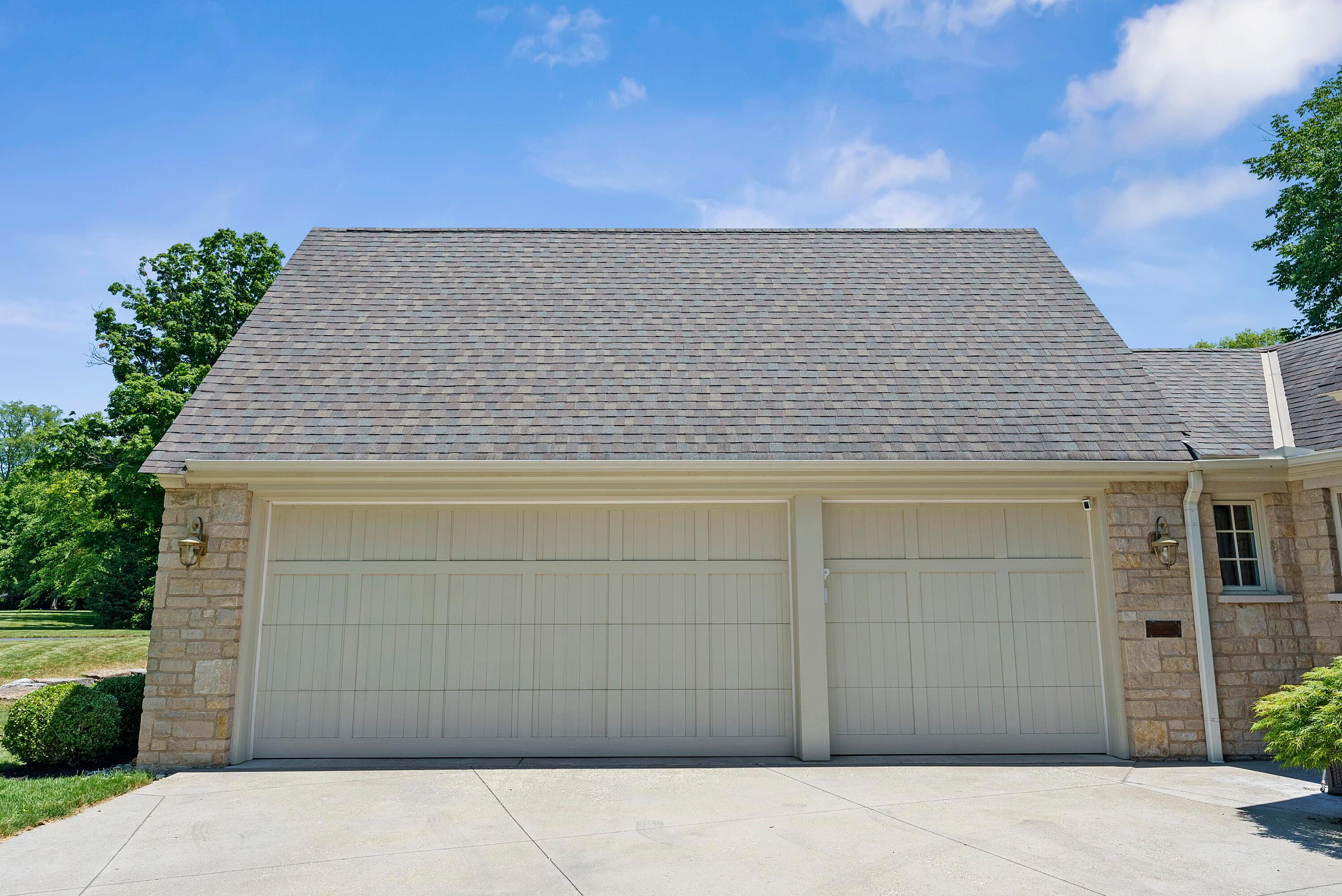 2737 Edington Road Columbus, OH 43221 - Photo 53 of 59 Attached 3 Car Garage