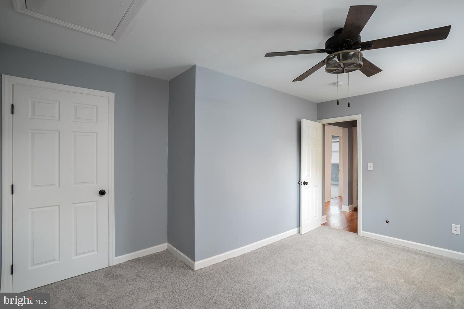 907 Bordentown Road Columbus, NJ 08022 - Photo 15 of 25 a view of an empty room and a chandelier fan