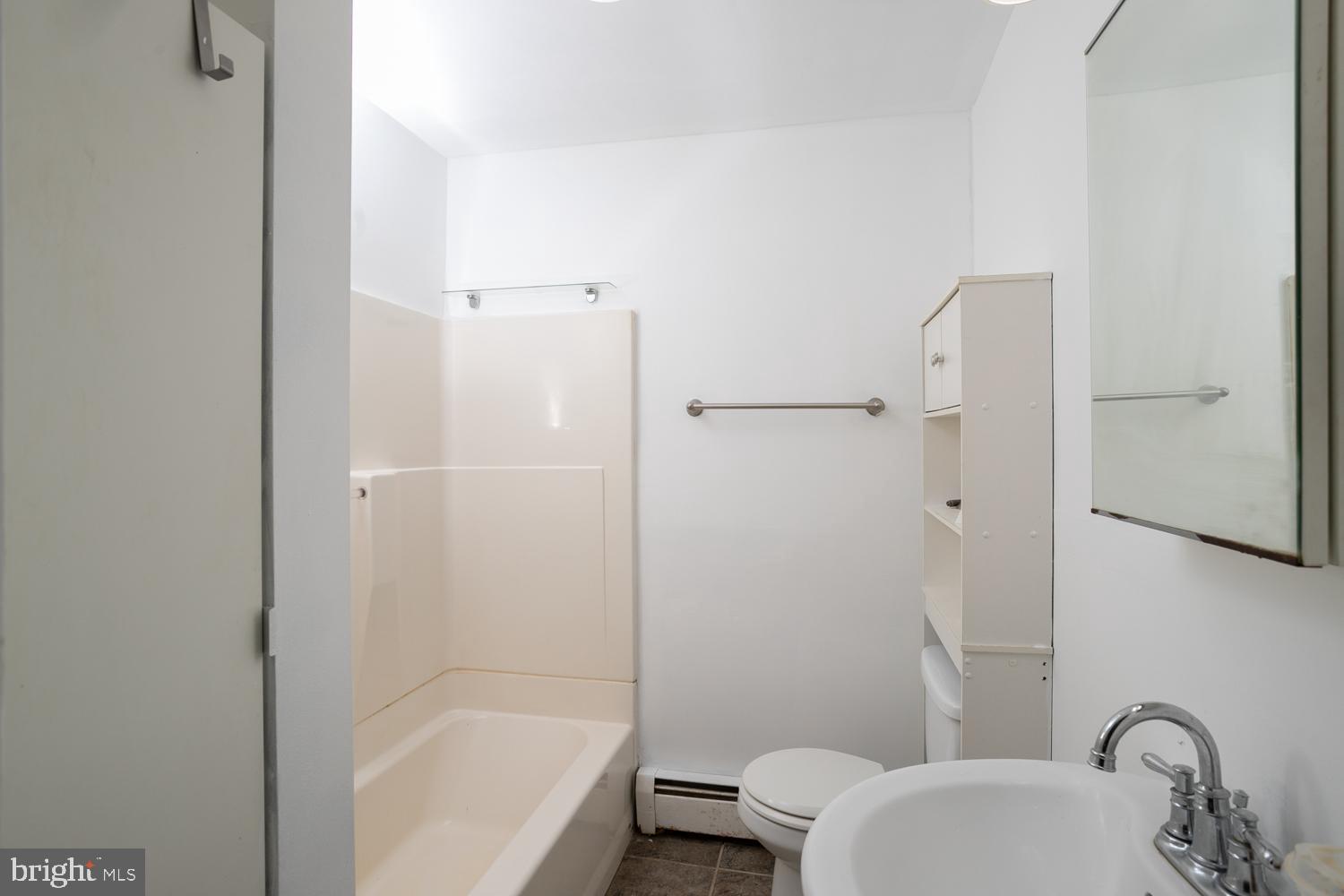 907 Bordentown Road Columbus, NJ 08022 - Photo 16 of 25 a bathroom with a sink toilet and shower