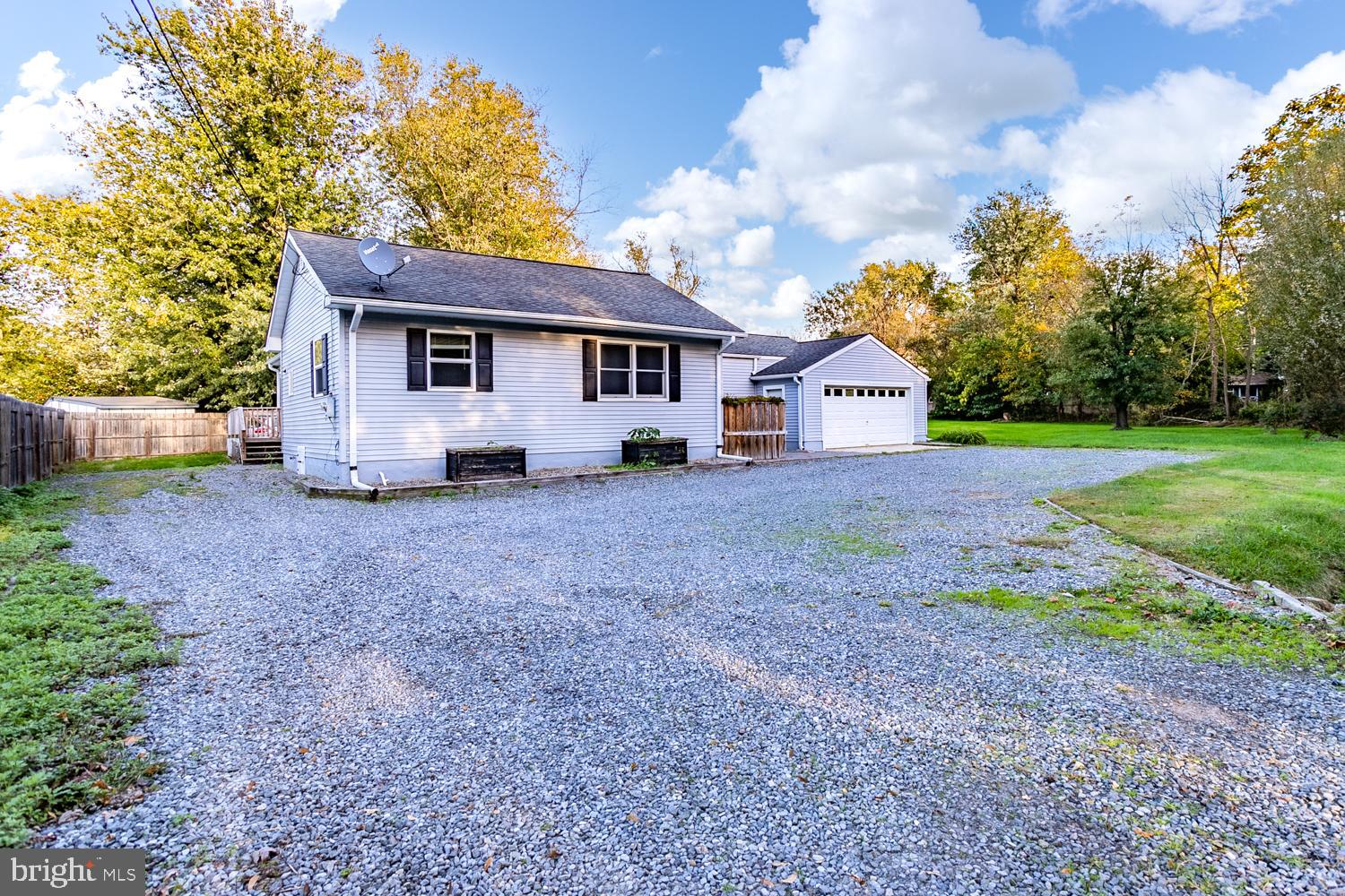 907 Bordentown Road Columbus, NJ 08022 - Photo 3 of 25 a house view with a garden space