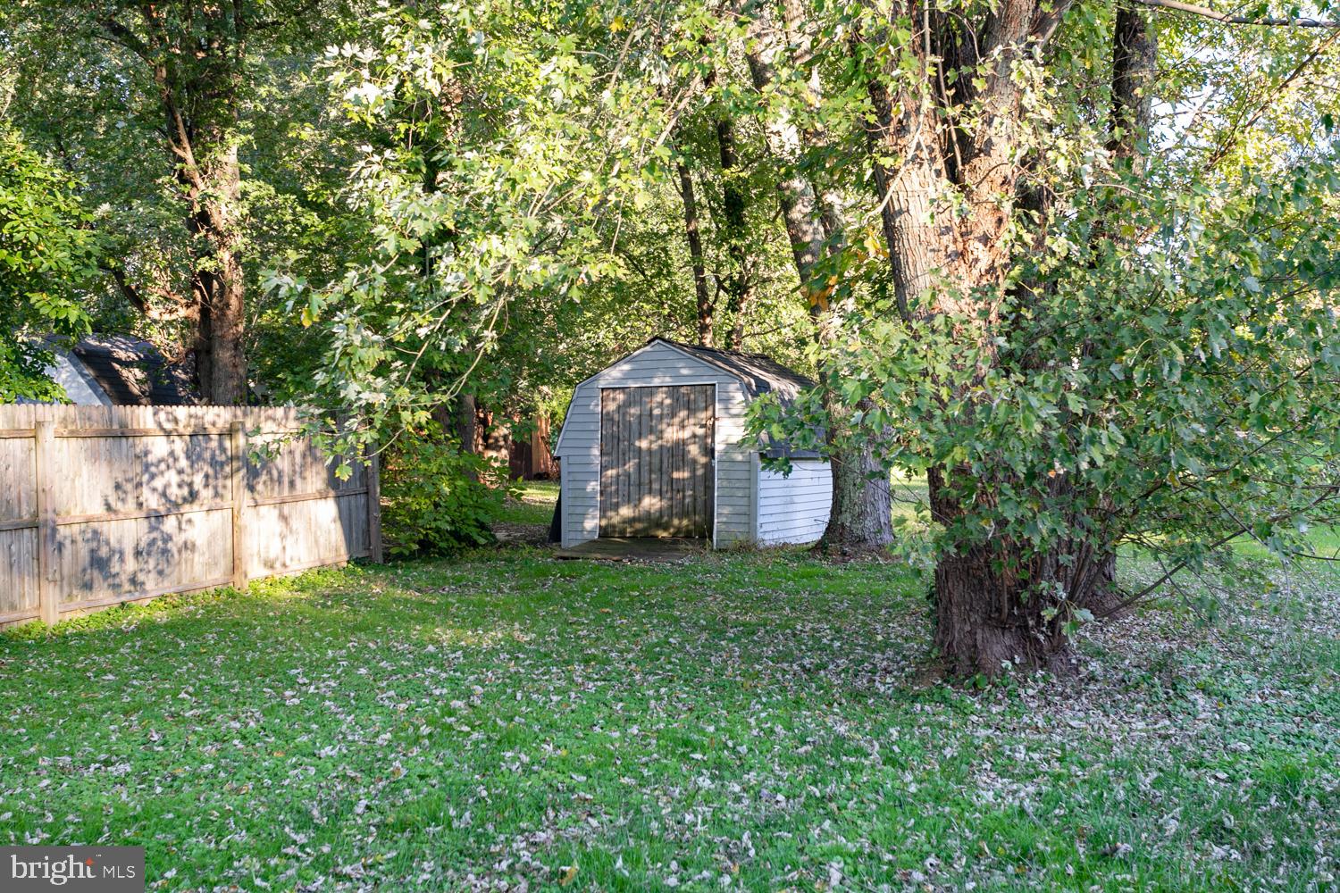 907 Bordentown Road Columbus, NJ 08022 - Photo 24 of 25 a front view of a house with a garden