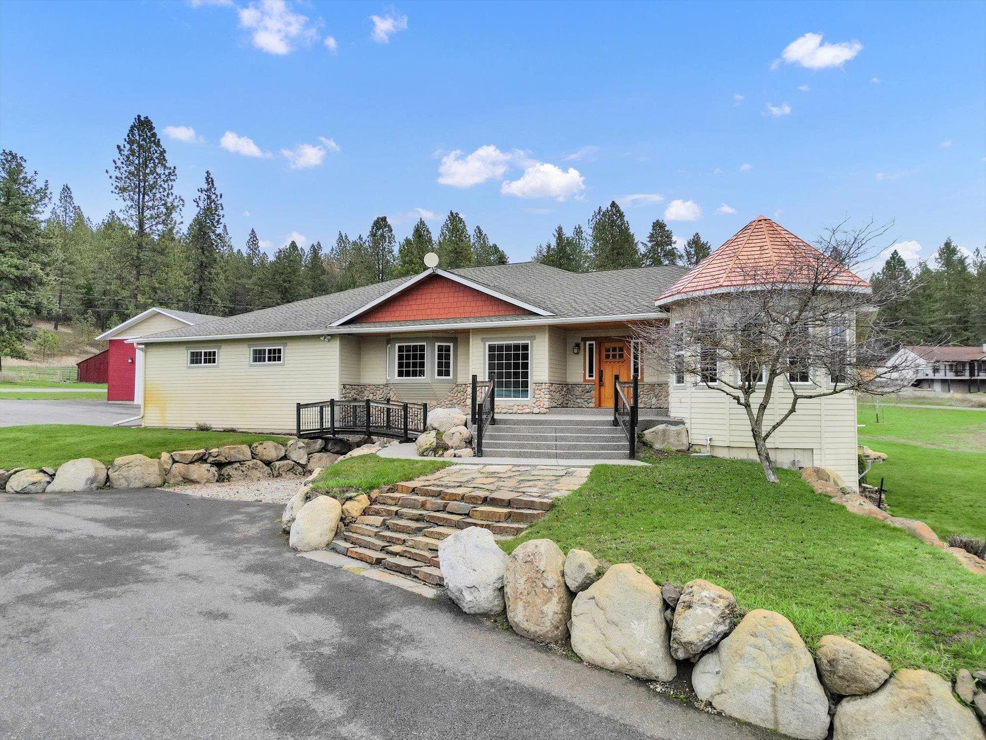 8615 East Lindgren Road Spokane, WA 99217 - Photo 1 of 49
