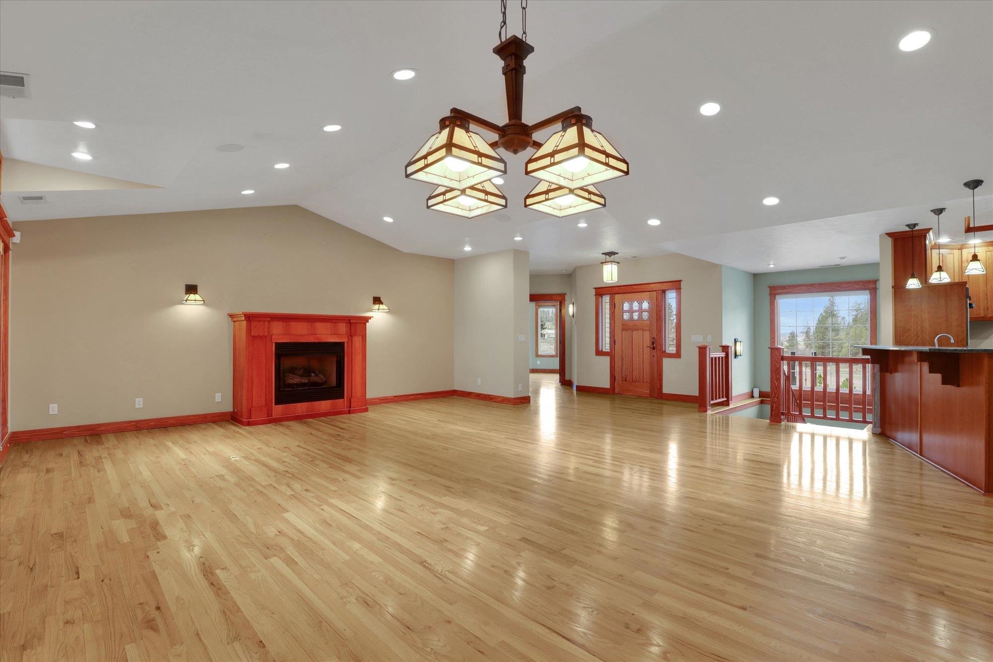 8615 East Lindgren Road Spokane, WA 99217 - Photo 5 of 49
