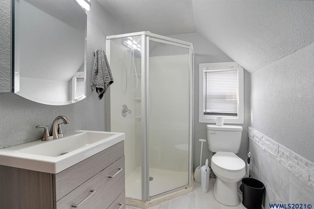 1327 Southeast Howe Street Dallas, OR 97338 - Photo 23 of 29 Gallery Image 23
