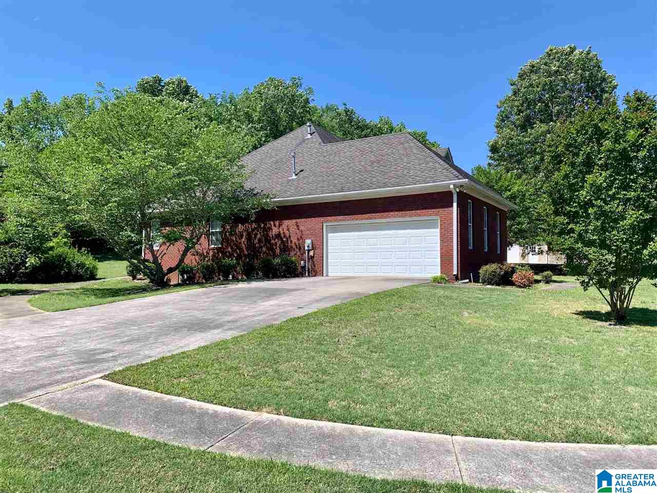 417 Wynlake Lane Alabaster, AL 35007 - Photo 3 of 35