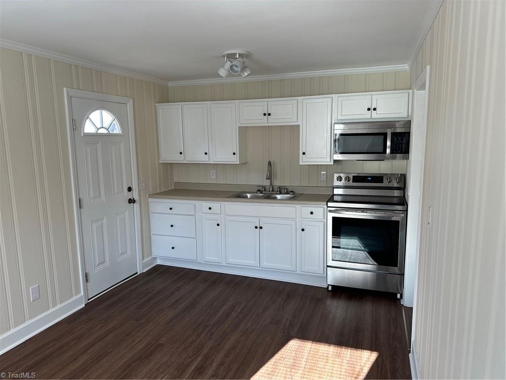 3208 Brook Cove Road Germanton, NC 27019 - Photo 6 of 16