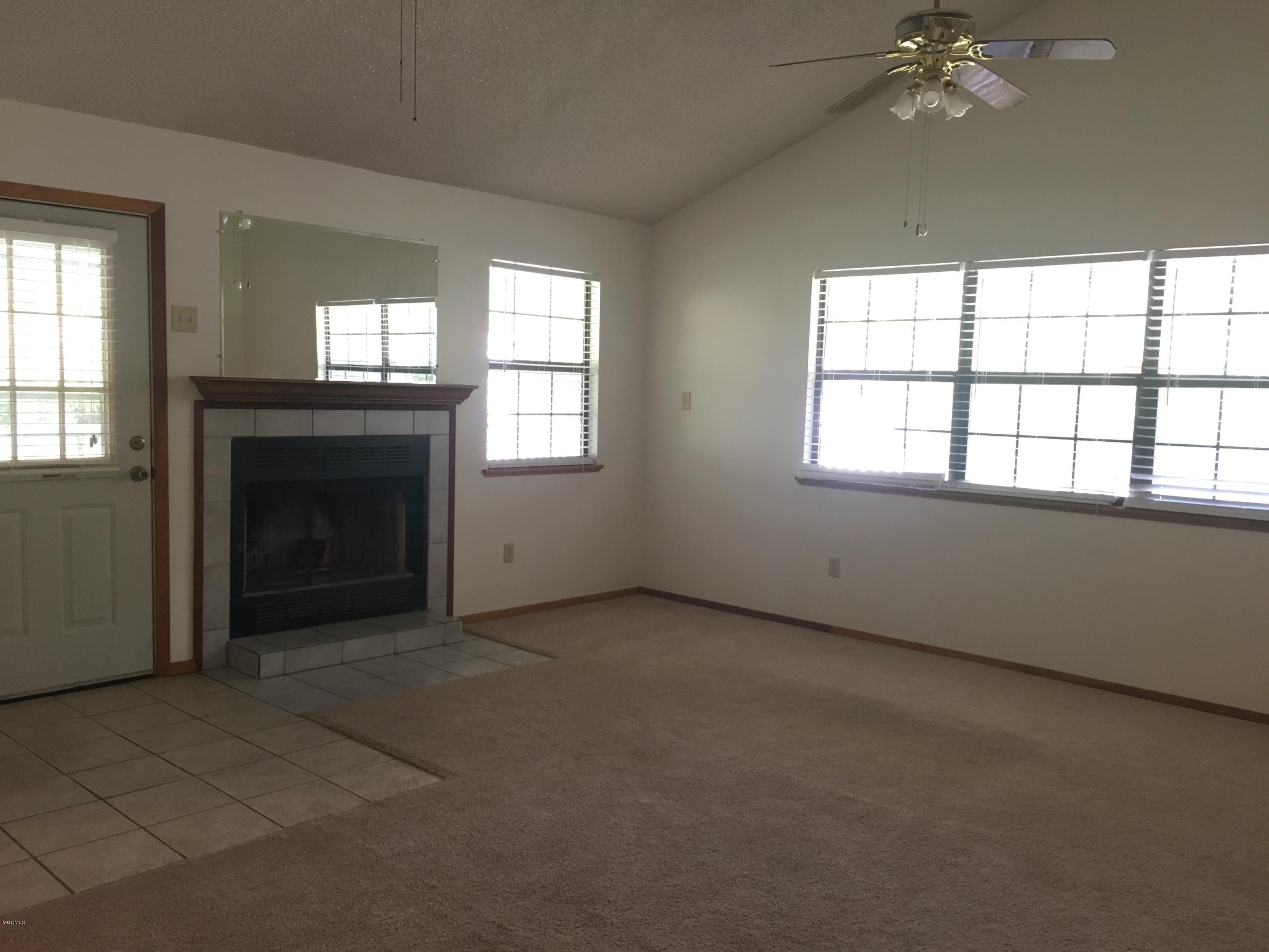 10402 Roberts Road Biloxi, MS 39532 - Photo 12 of 27 IMG_5400