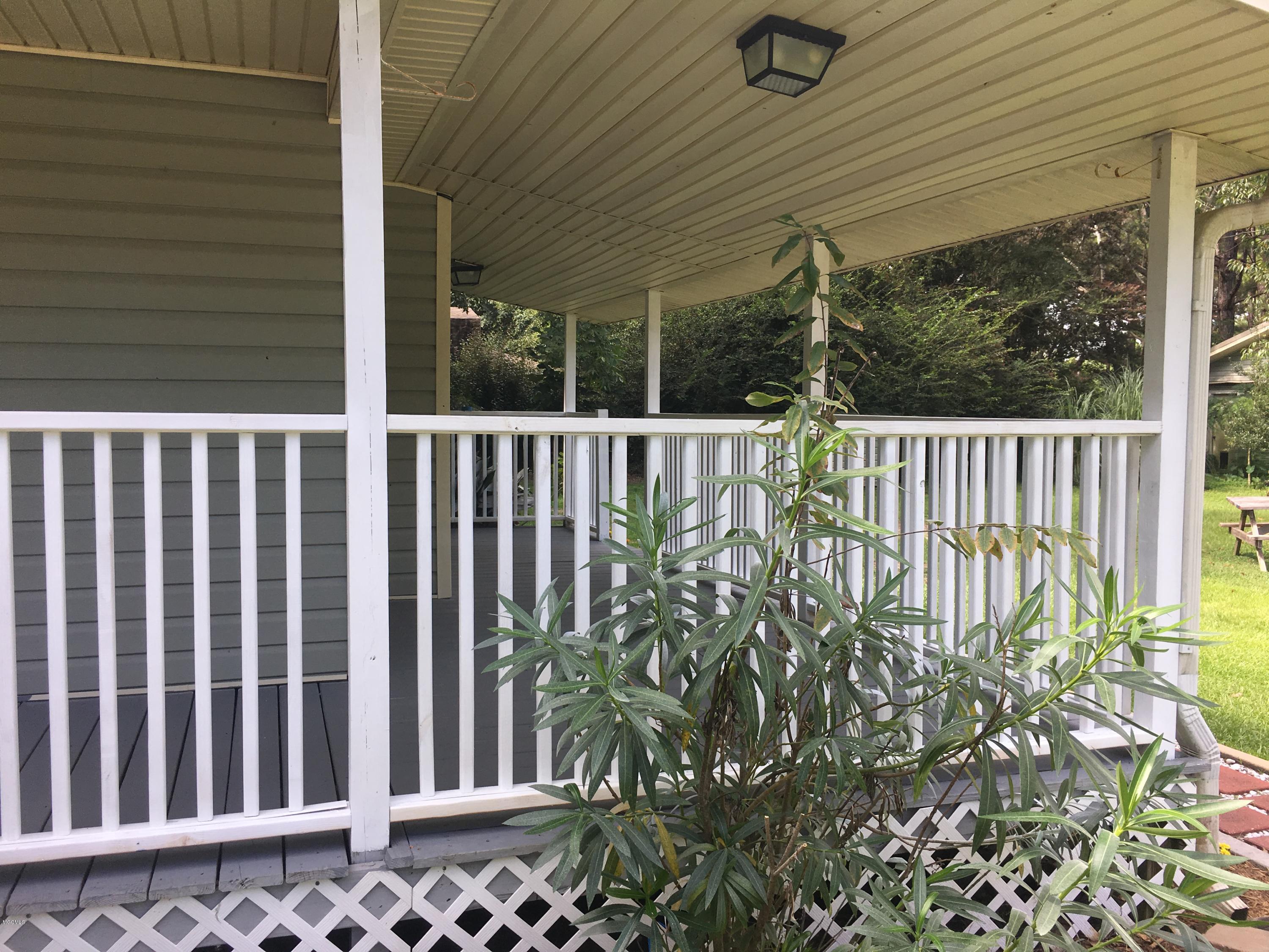 10402 Roberts Road Biloxi, MS 39532 - Photo 27 of 27 IMG_5418