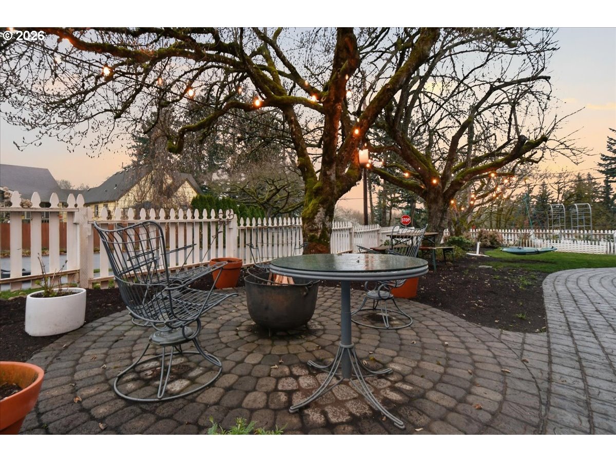 2207 Southwest 6th Avenue Camas, WA 98607 - Photo 38 of 47