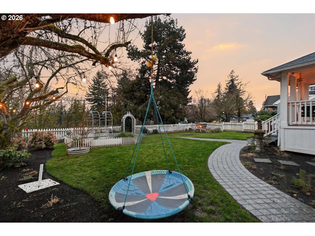 2207 Southwest 6th Avenue Camas, WA 98607 - Photo 40 of 47