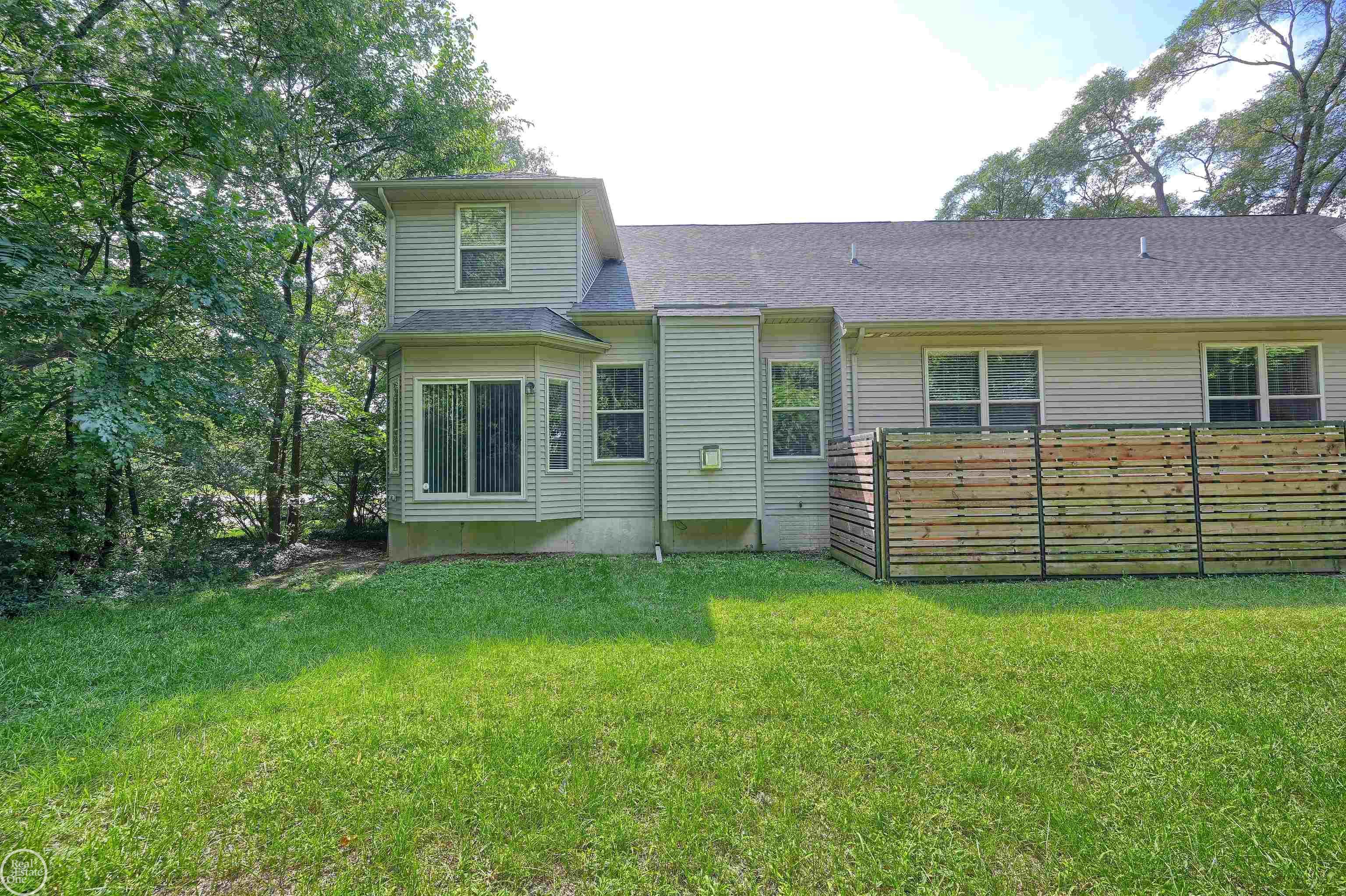 8199 22 Mile Road, Unit RIGHT SIDE ) Utica, MI 48317 - Photo 55 of 59