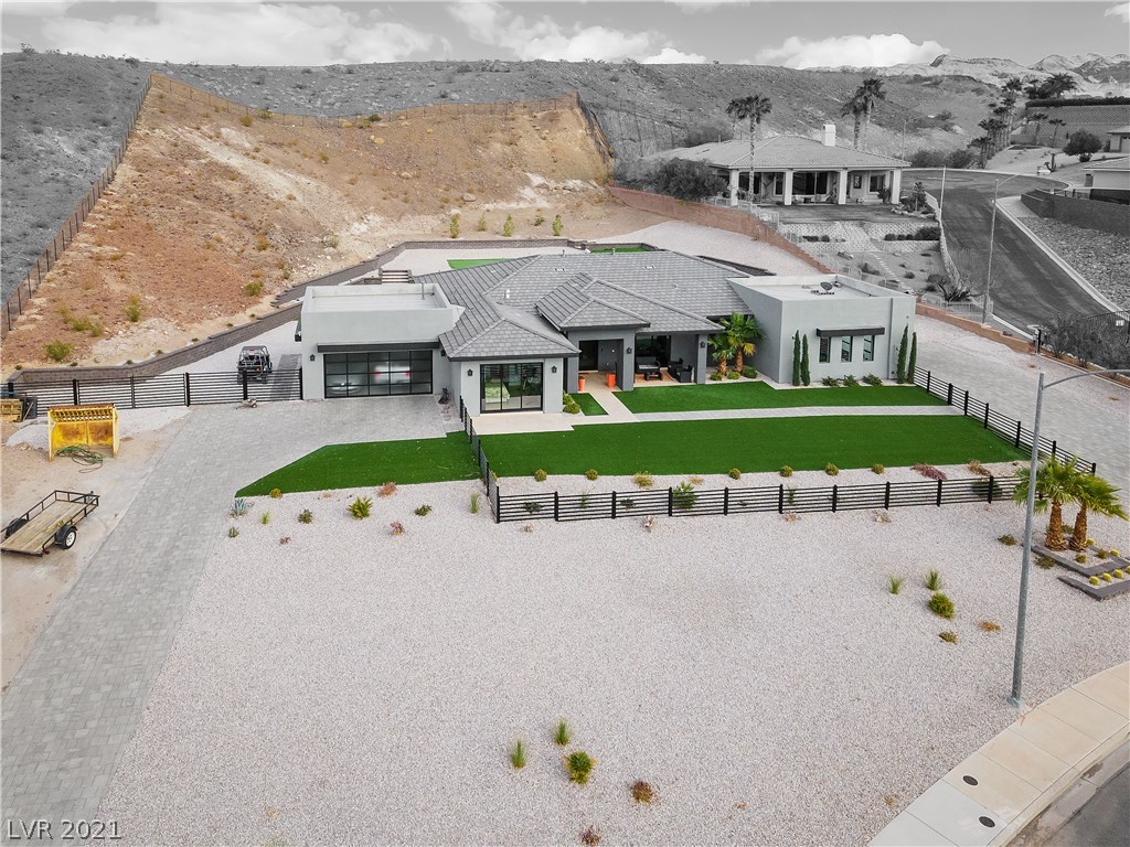 1135 Norellat Road Henderson, NV 89011 - Photo 3 of 45 Gallery Image 3